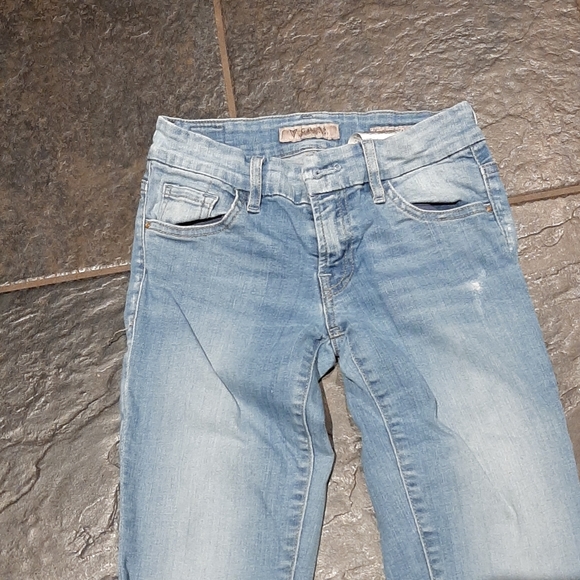 Guess Jeans - Picture 6 of 10